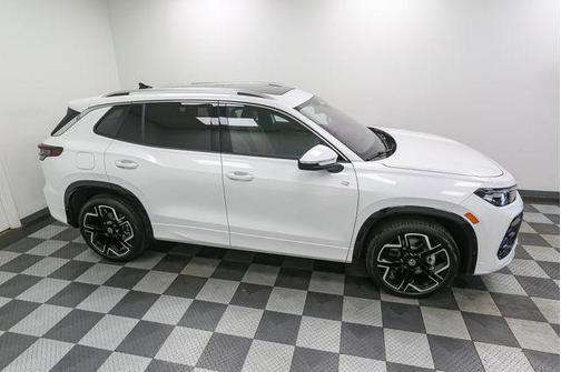 2025 Volkswagen Tiguan 2.0T SEL R-Line