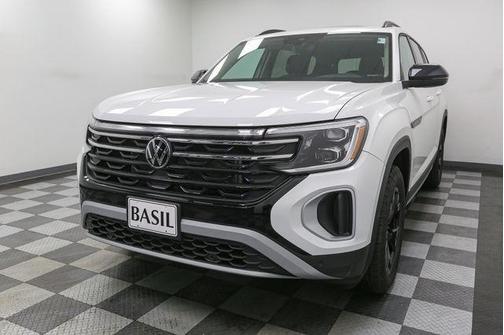 2025 Volkswagen Atlas 2.0T Peak Edition