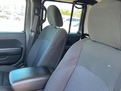 Granite Crystal Clearcoat Metallic 2022 Jeep Gladiator Sport