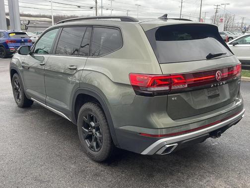 2025 Volkswagen Atlas 2.0T Peak Edition