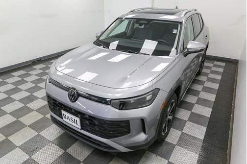 2025 Volkswagen Tiguan 2.0T SE