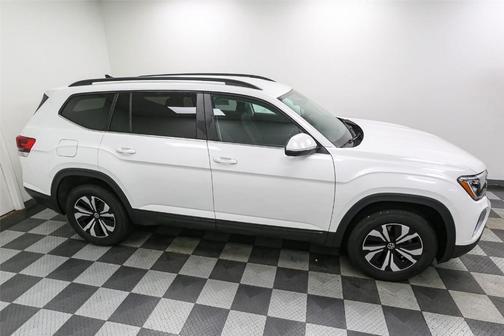 2026 Volkswagen Atlas 2.0T SE