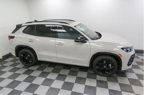 2025 Volkswagen Tiguan 2.0T SE R-Line Black