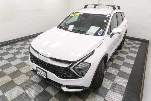 Glacial White Pearl 2024 Kia Sportage EX