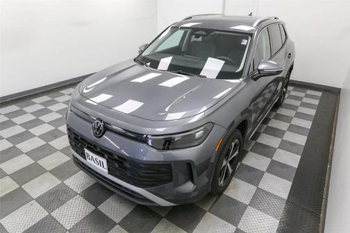 2025 Volkswagen Tiguan 2.0T SE