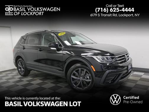 Deep Black Pearl Effect 2023 Volkswagen Tiguan 2.0T SE