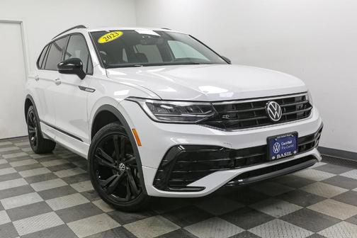 2023 Volkswagen Tiguan 2.0T SE R-Line Black