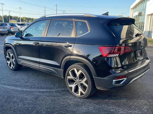2023 Volkswagen Taos 1.5T SEL