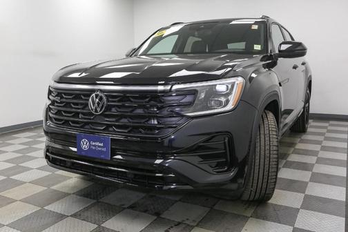 2025 Volkswagen Atlas Cross Sport 2.0T SEL R-Line Black