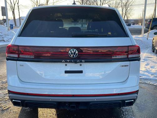 2025 Volkswagen Atlas 2.0T Peak Edition