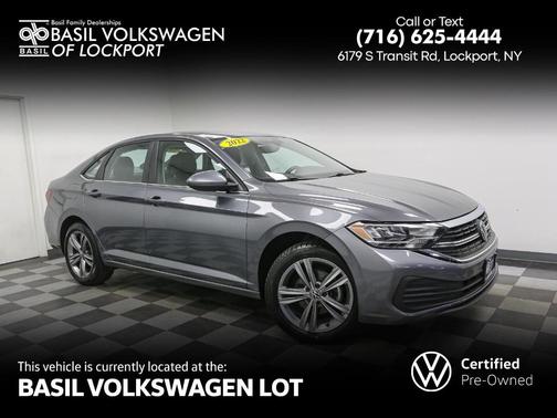 Platinum Gray Metallic 2022 Volkswagen Jetta 1.5T SE