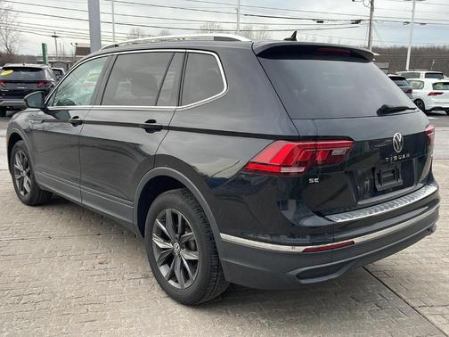 2023 Volkswagen Tiguan 2.0T SE