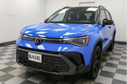 2025 Volkswagen Taos 1.5T SE Black