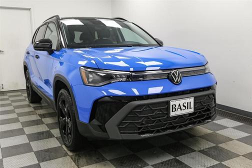 2025 Volkswagen Taos 1.5T SE Black