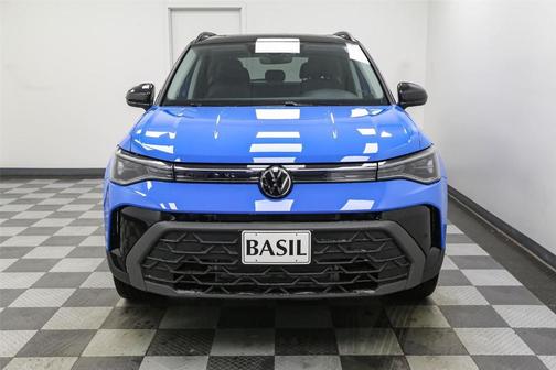 2025 Volkswagen Taos 1.5T SE Black