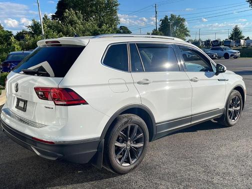 Pure White 2024 Volkswagen Tiguan 2.0T SE