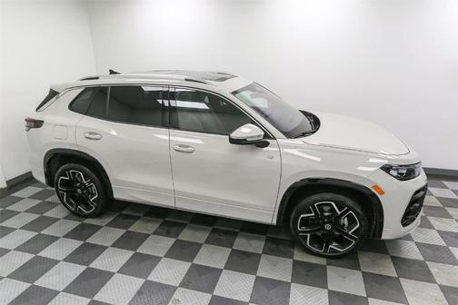 2026 Volkswagen Tiguan 2.0T SEL