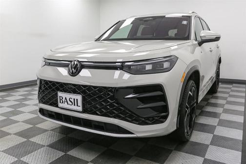 2026 Volkswagen Tiguan 2.0T SEL