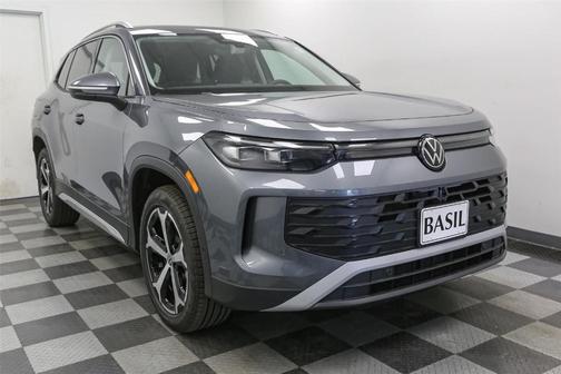 2025 Volkswagen Tiguan 2.0T SE