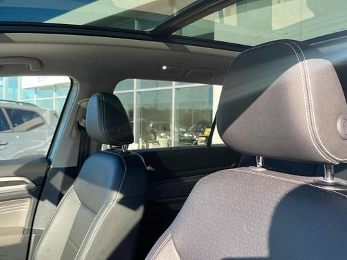 2023 Volkswagen Atlas 2.0T SE