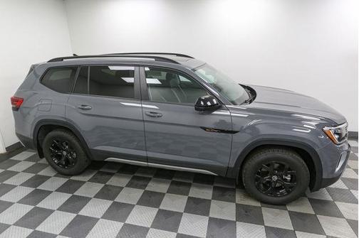 2025 Volkswagen Atlas 2.0T Peak Edition