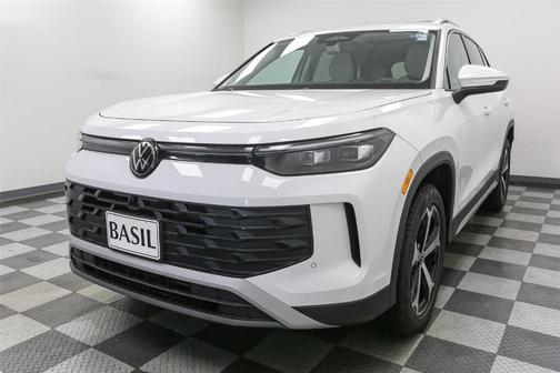 2025 Volkswagen Tiguan 2.0T SE