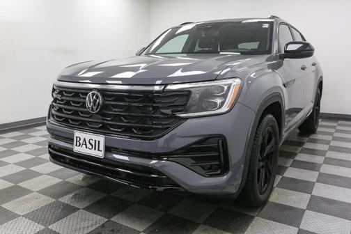 2026 Volkswagen Atlas Cross Sport 2.0T SEL R-Line Black