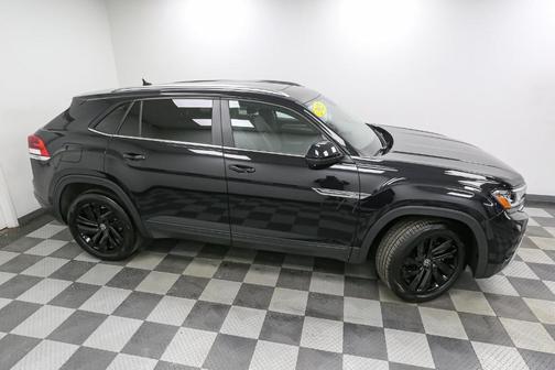 2023 Volkswagen Atlas Cross Sport 2.0T SE w/Technology