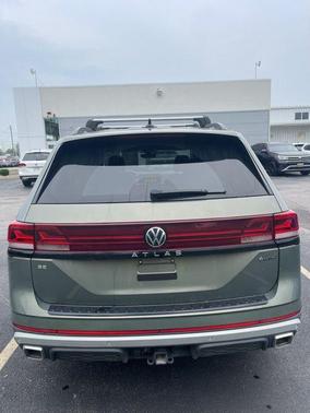 2024 Volkswagen Atlas 2.0T Peak Edition SE w/Technology