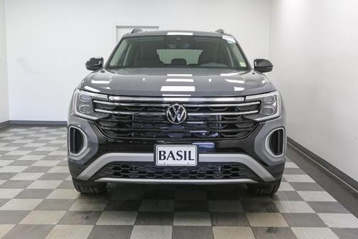 Pure Gray 2026 Volkswagen Atlas 2.0T Peak Edition