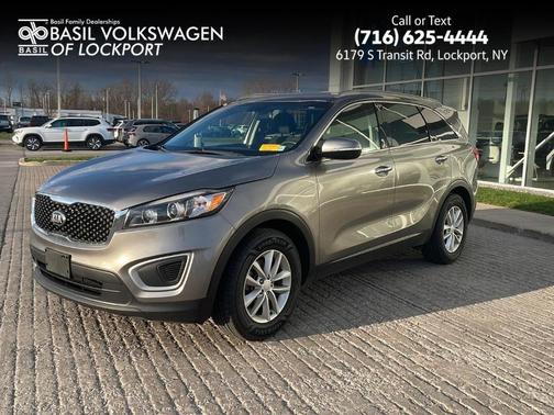 Titanium Silver 2018 Kia Sorento LX