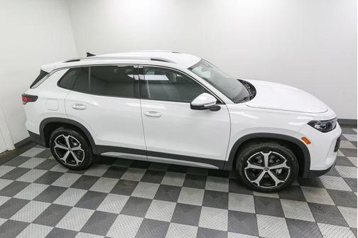 2025 Volkswagen Tiguan 2.0T SE