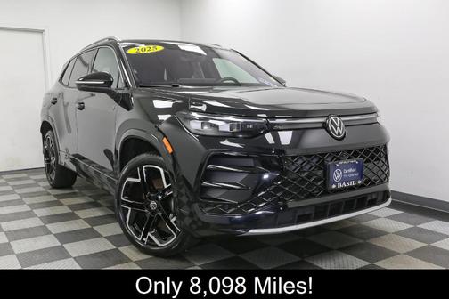 2025 Volkswagen Tiguan 2.0T SEL R-Line