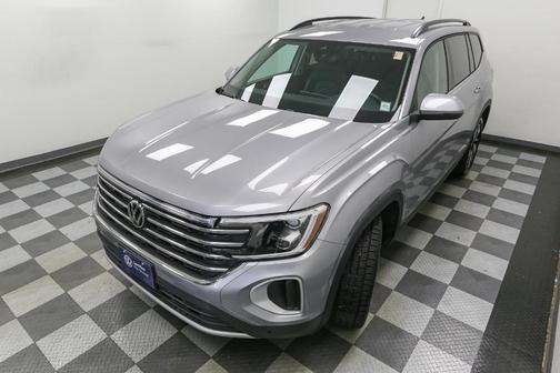 2025 Volkswagen Atlas 2.0T SE