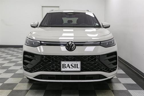 2026 Volkswagen Tiguan 2.0T SEL R-Line Turbo