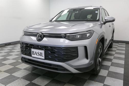 2025 Volkswagen Tiguan 2.0T SE