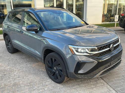 2024 Volkswagen Taos 1.5T SE Black