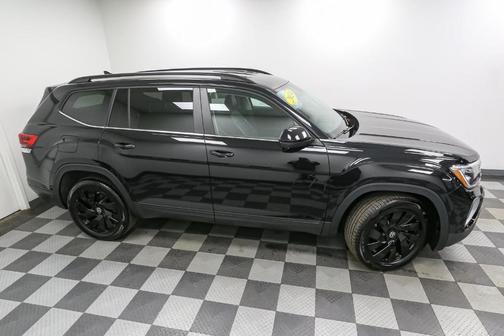 2024 Volkswagen Atlas 2.0T SE