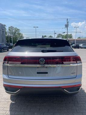 2024 Volkswagen Atlas Cross Sport 2.0T SE
