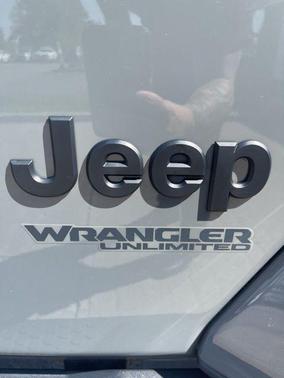 2021 Jeep Wrangler Unlimited Sahara Altitude