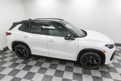 2025 Volkswagen Tiguan 2.0T SE R-Line Black