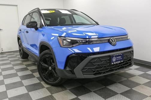 2025 Volkswagen Taos 1.5T SE Black