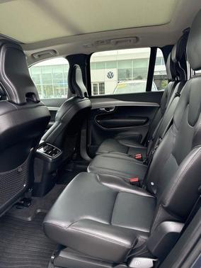 2024 Volvo XC90 B5 Core Bright Theme