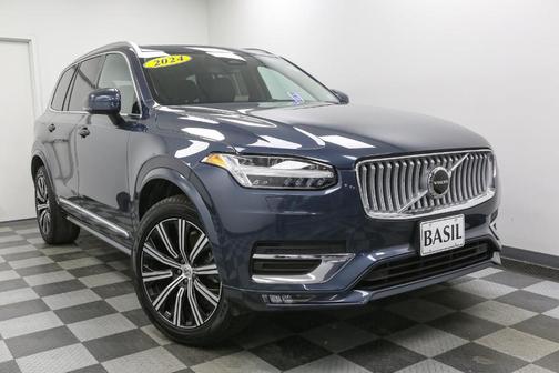 2024 Volvo XC90 B5 Core Bright Theme