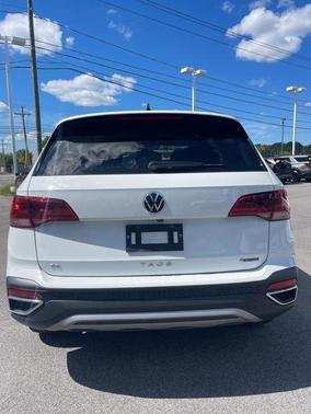 2024 Volkswagen Taos 1.5T SE