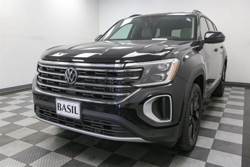 2025 Volkswagen Atlas 2.0T SE