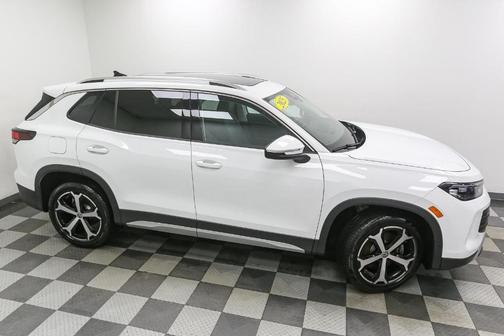 2025 Volkswagen Tiguan 2.0T SE