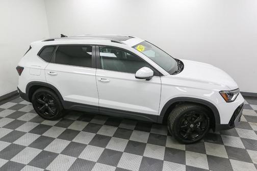 2025 Volkswagen Taos 1.5T SEL