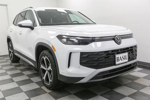 2025 Volkswagen Tiguan 2.0T SE