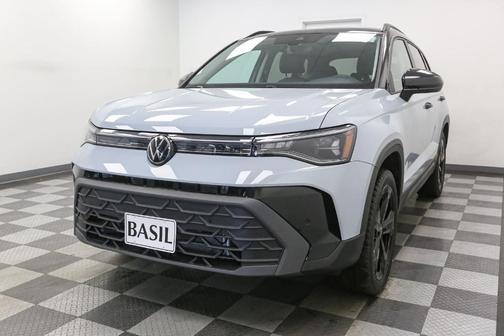 Monument Gray W/Deep Black Roof 2026 Volkswagen Taos 1.5T SE Black